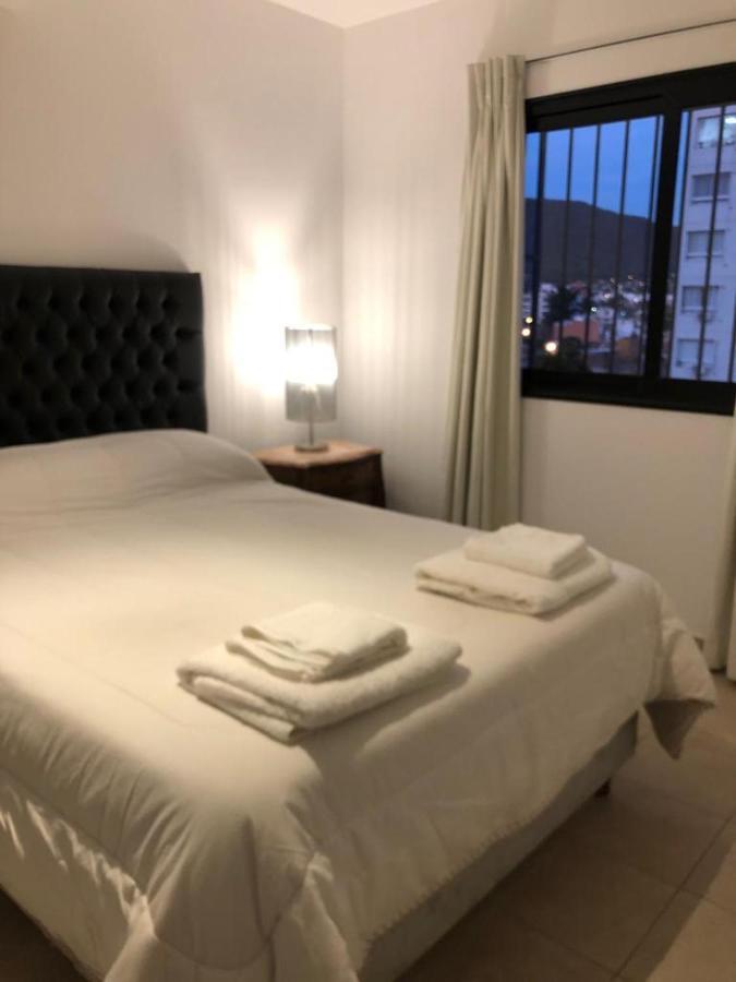Dpto. La Lola Premium Apartment Salta Luaran gambar
